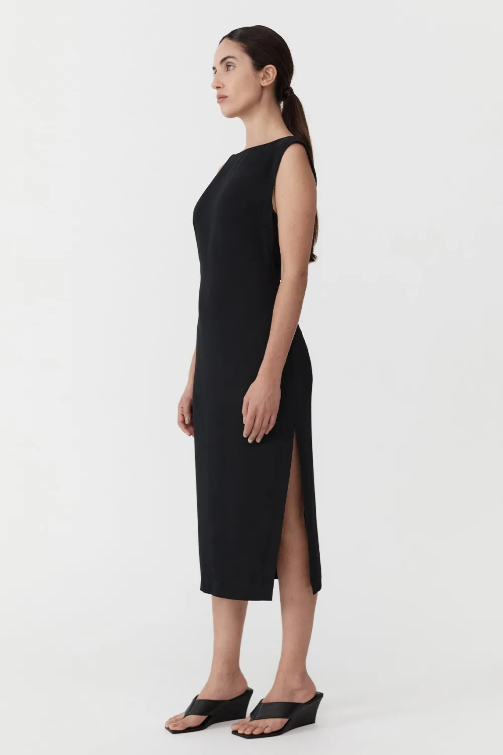 Arc Cut Out Dress - Black|St. Agni Fashion