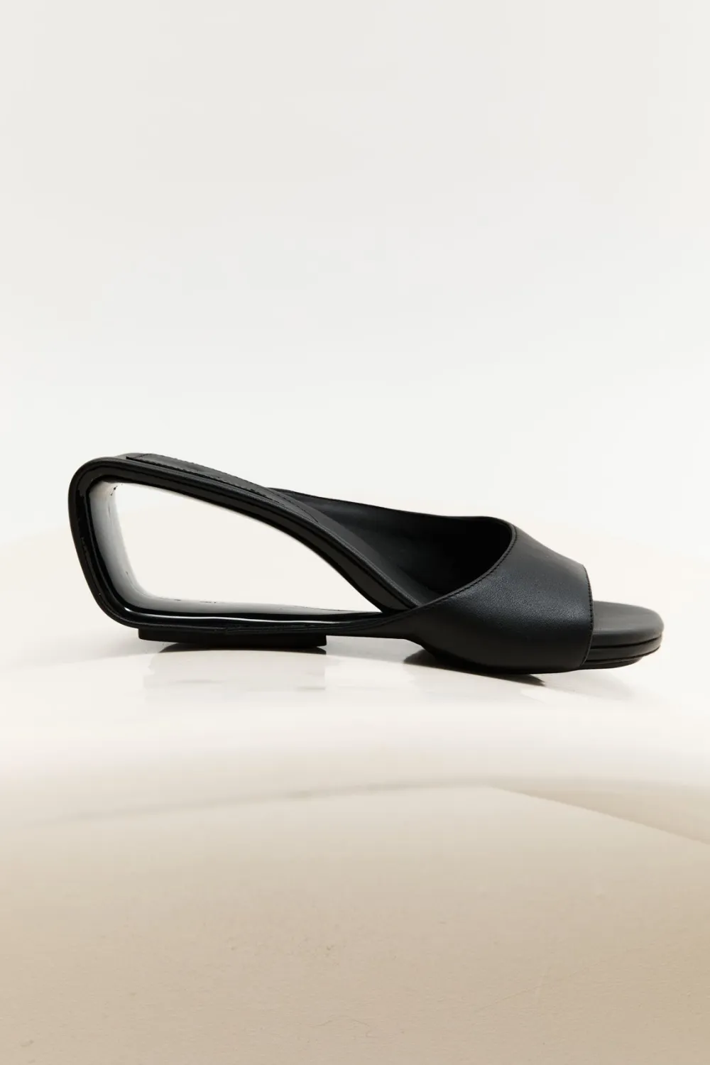 Cut Out Wedge -|St. Agni Hot