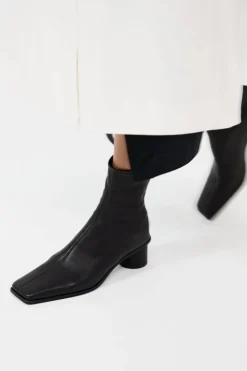 Cylinder Soft Boot - Black|St. Agni New