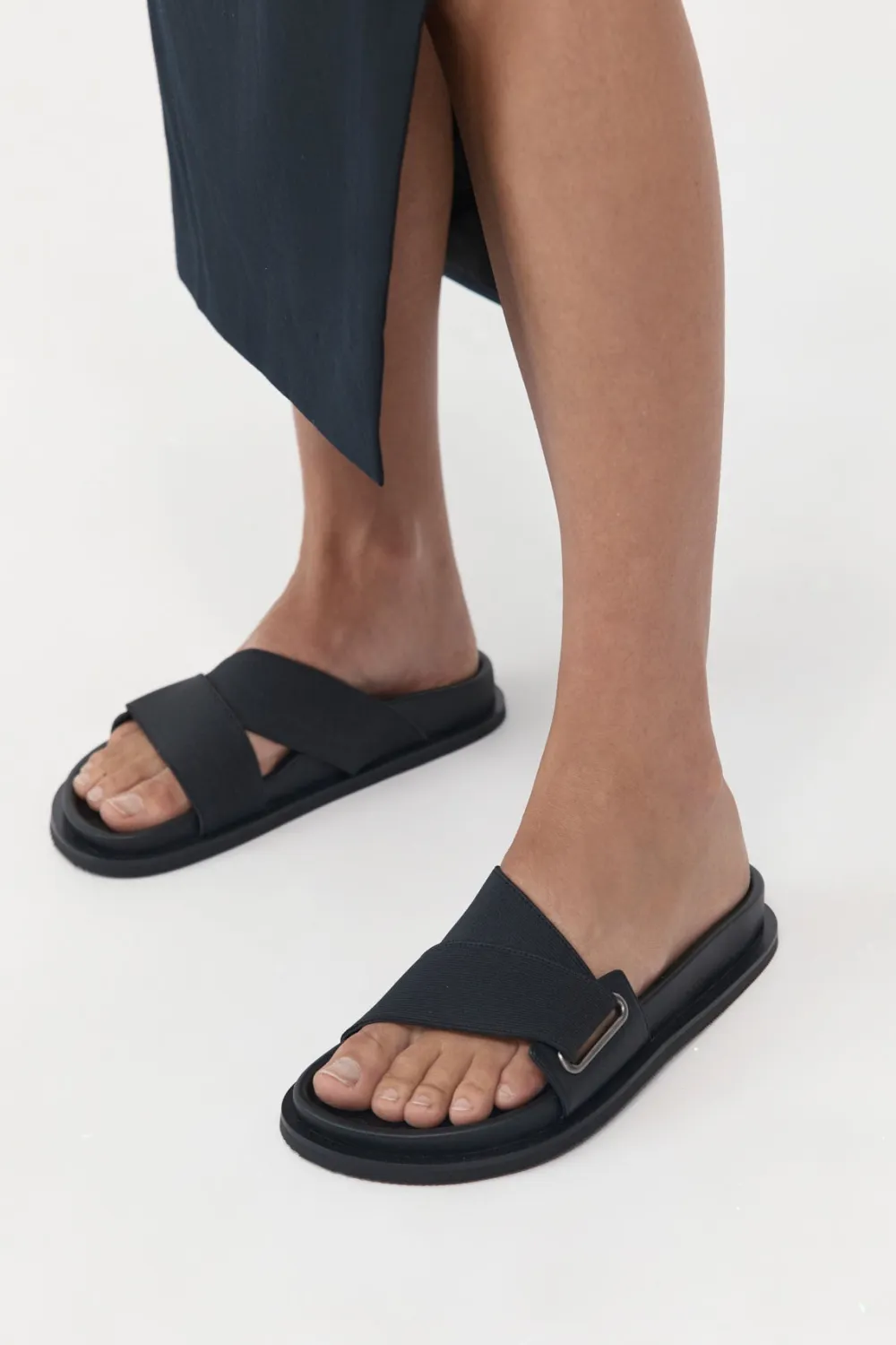 Everyday Stretch Slide - Black|St. Agni Outlet