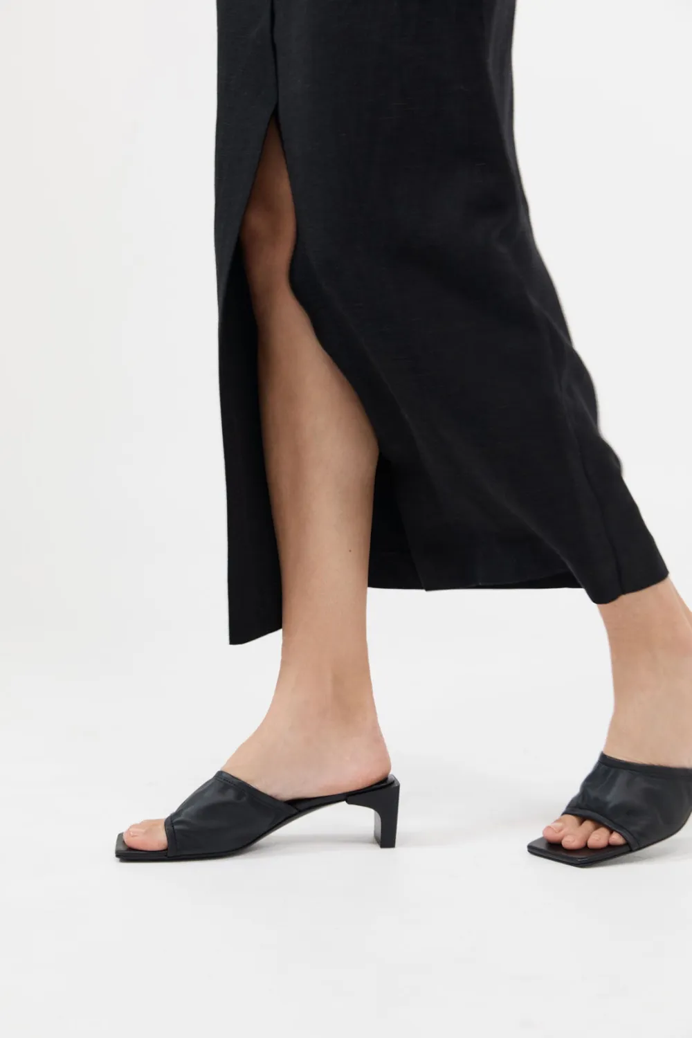 Gathered Block Heel -|St. Agni New