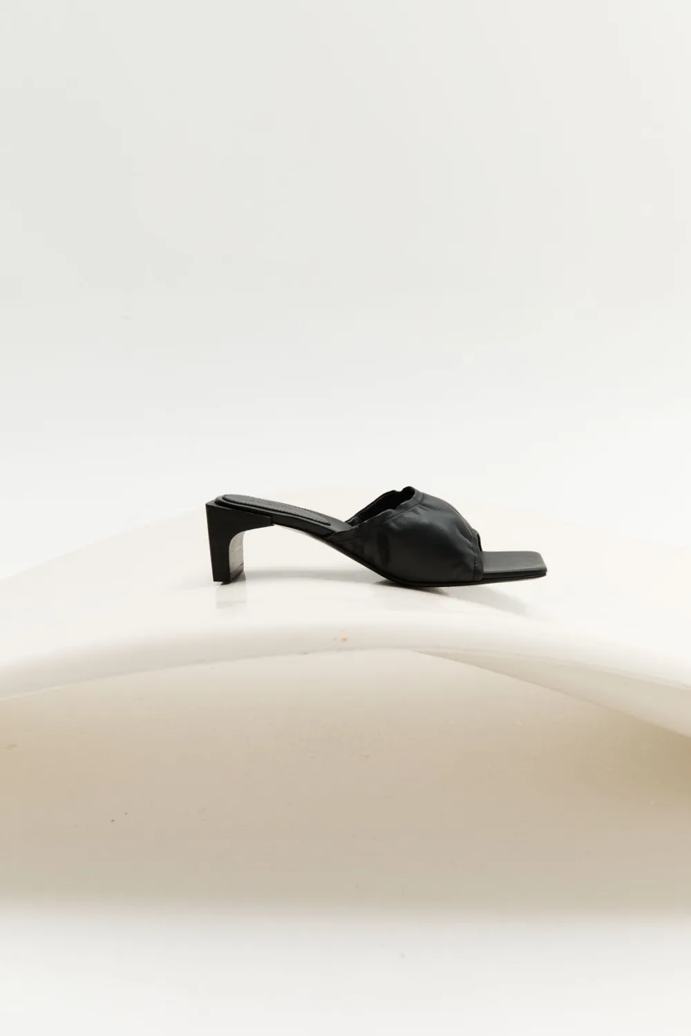 Gathered Block Heel -|St. Agni New