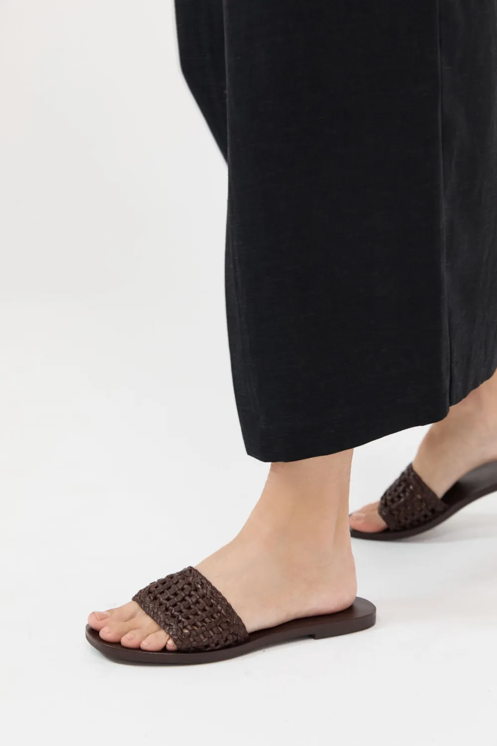 Macrame Mesh Slides -|St. Agni Hot