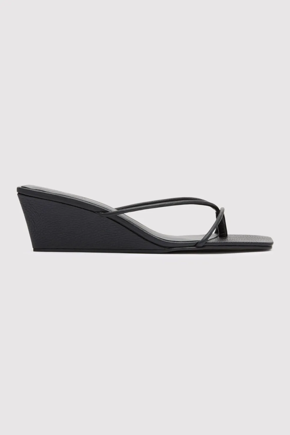 Minimal Low Wedge -|St. Agni Fashion