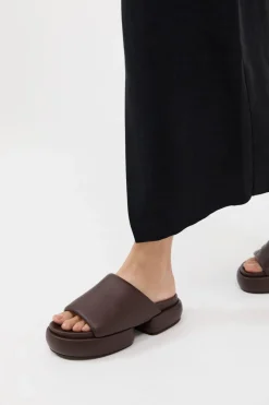 Minimal Pillow Slides -|St. Agni New