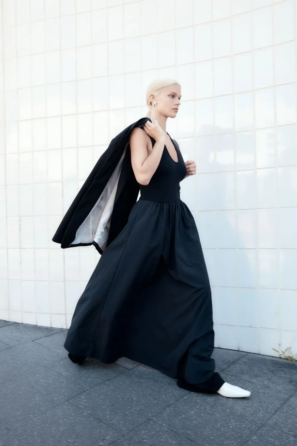 Plunge Neck Dress - Black|St. Agni Sale
