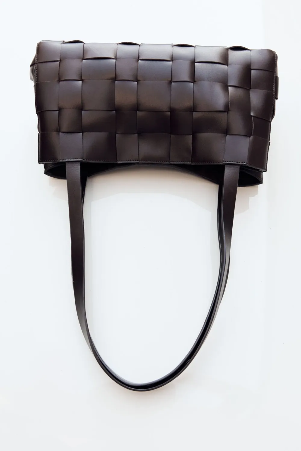 PRE-ORDER: Slim Woven Tote -|St. Agni Sale