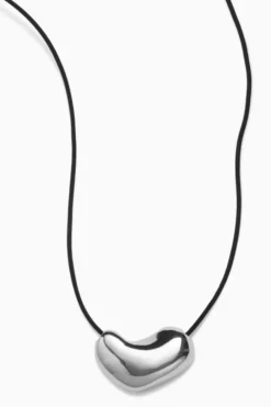 Sculpted Heart Pendant - By AGMES|St. Agni Online