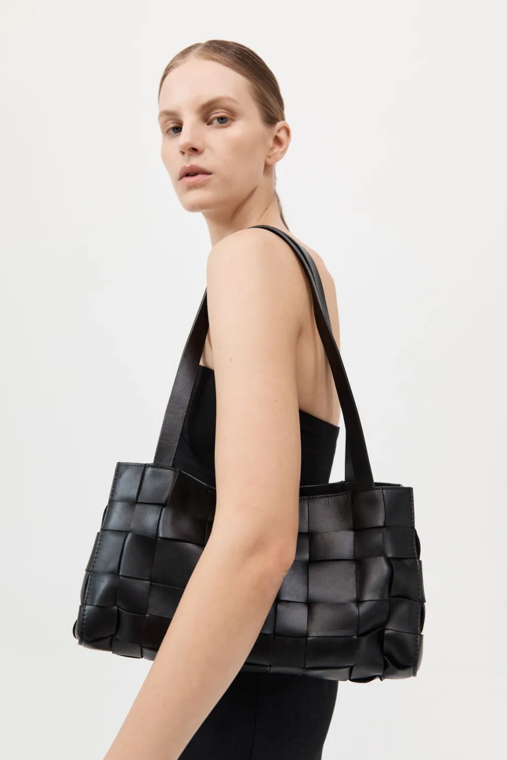 Slim Woven Tote -|St. Agni Store