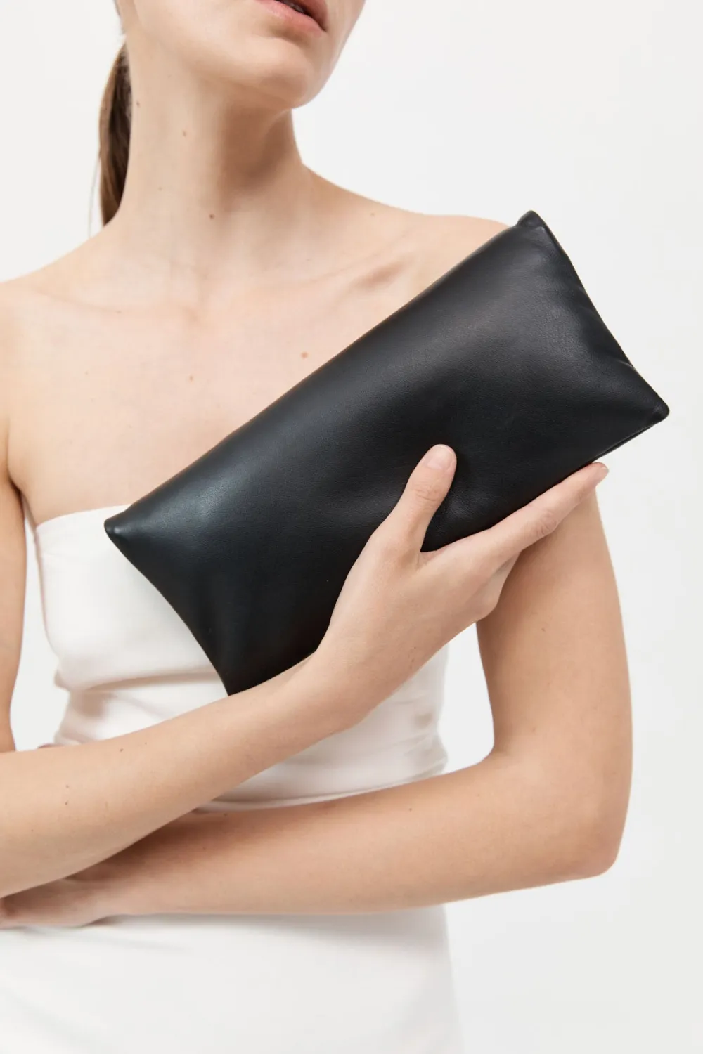 Soft Clutch - Black|St. Agni Hot