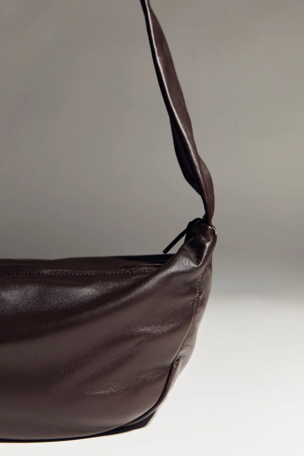 Soft Crescent Bag -|St. Agni New