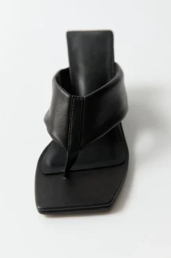 Soft Thong Wedge - Black|St. Agni Online