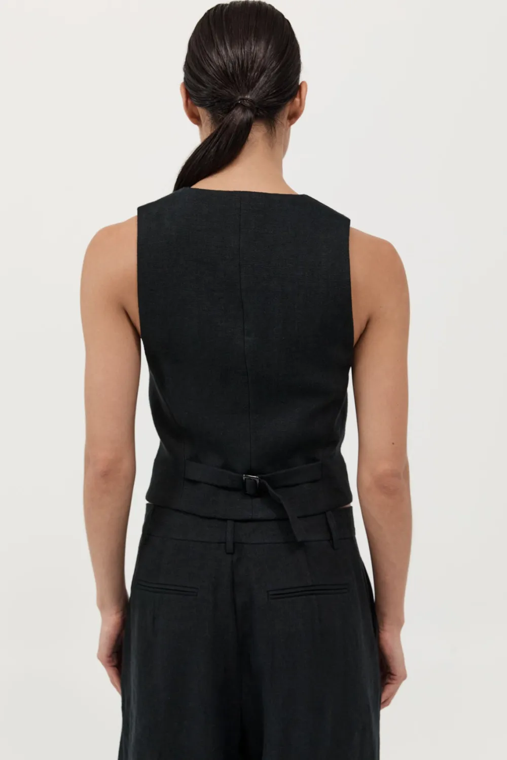 Tailored Linen Vest -|St. Agni New