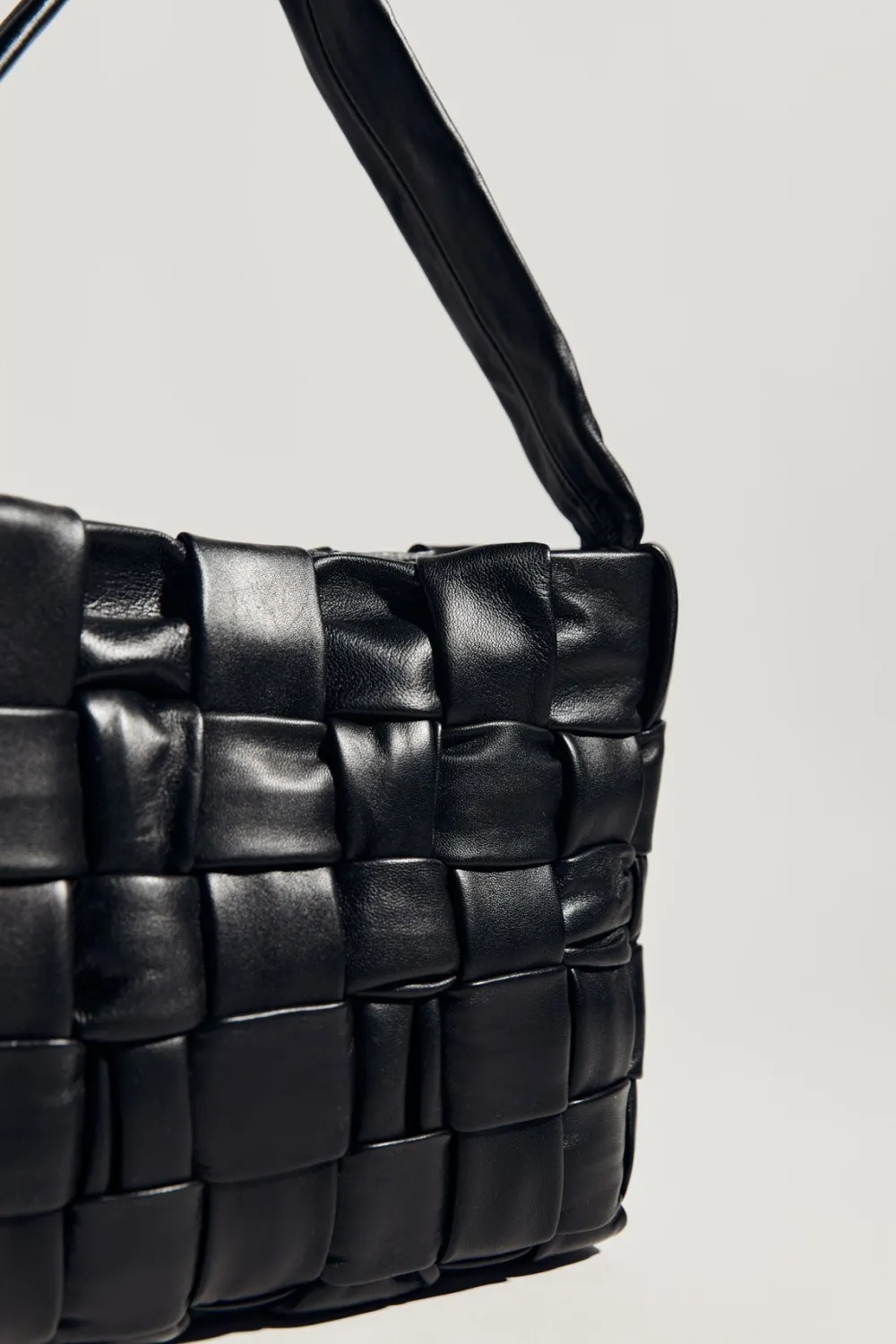Textured Mini Woven Tote -|St. Agni Sale