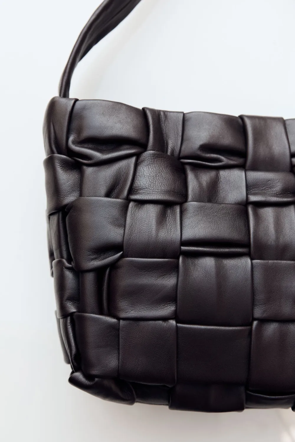 Textured Mini Woven Tote -|St. Agni New