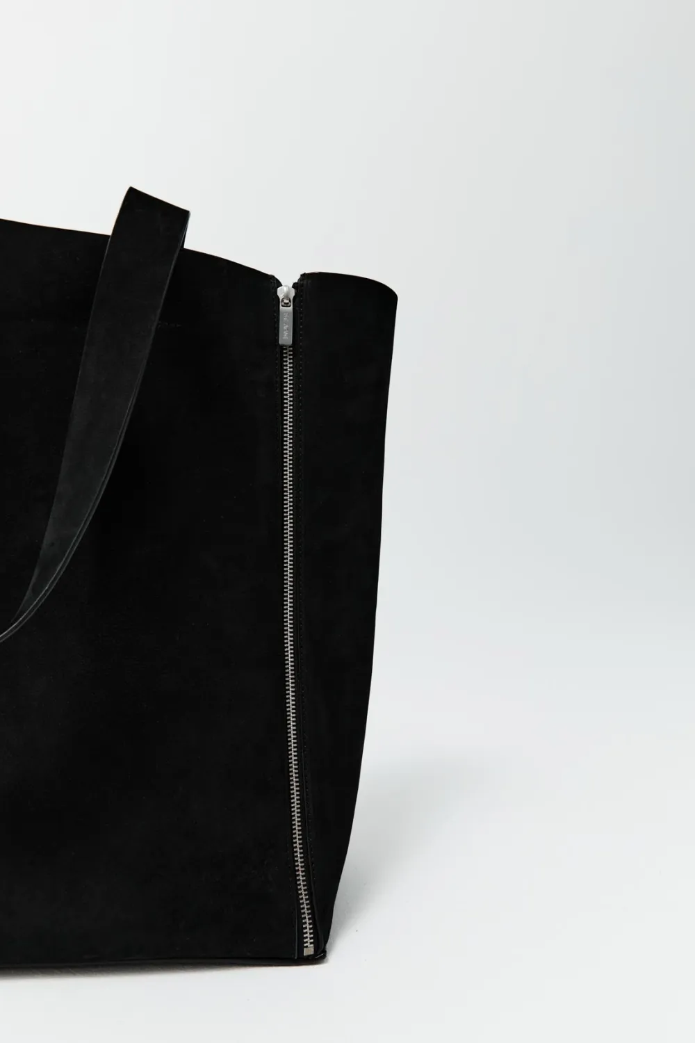 Zip Tote Bag - Black|St. Agni Fashion